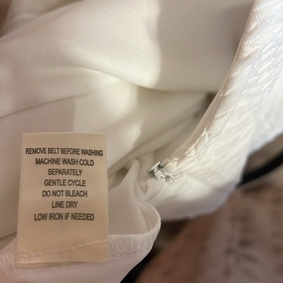 Emma Michelle texture white dress size 6 - Picture 11 of 12